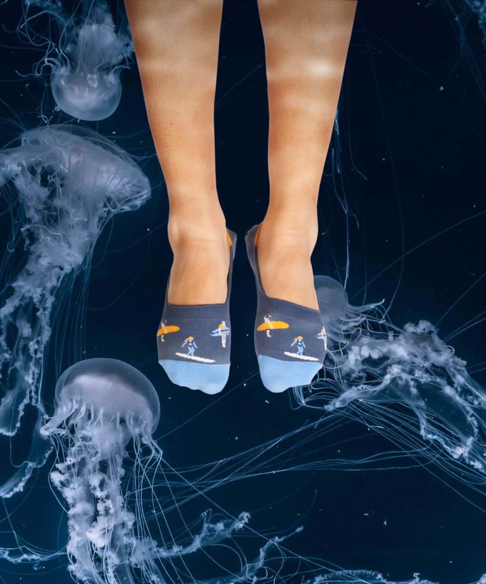 Versteckter Wellenreiter surfen Socken Spaß echtes Surfen Ocean Design