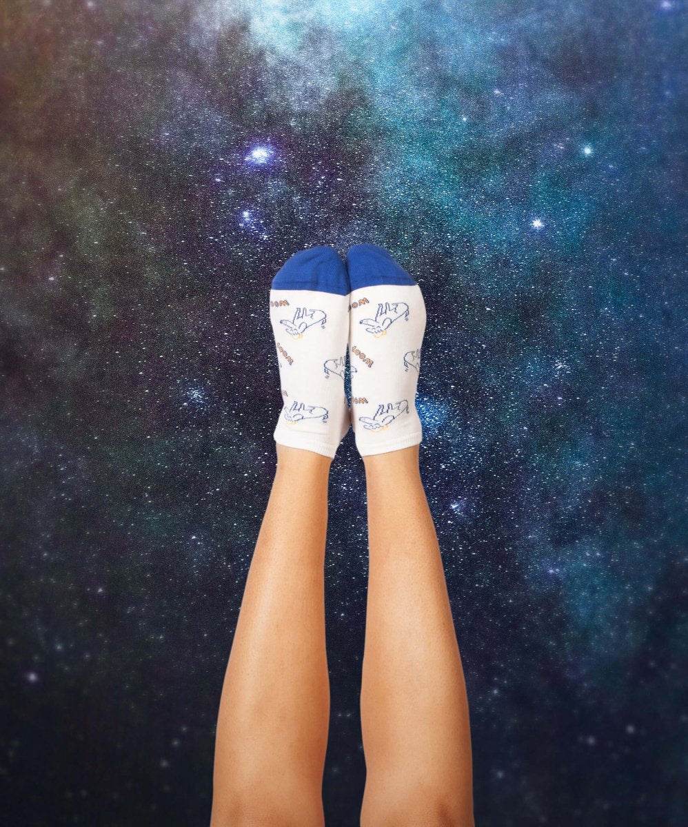 Kurze bunte Socken mit Woof Woof Motiv