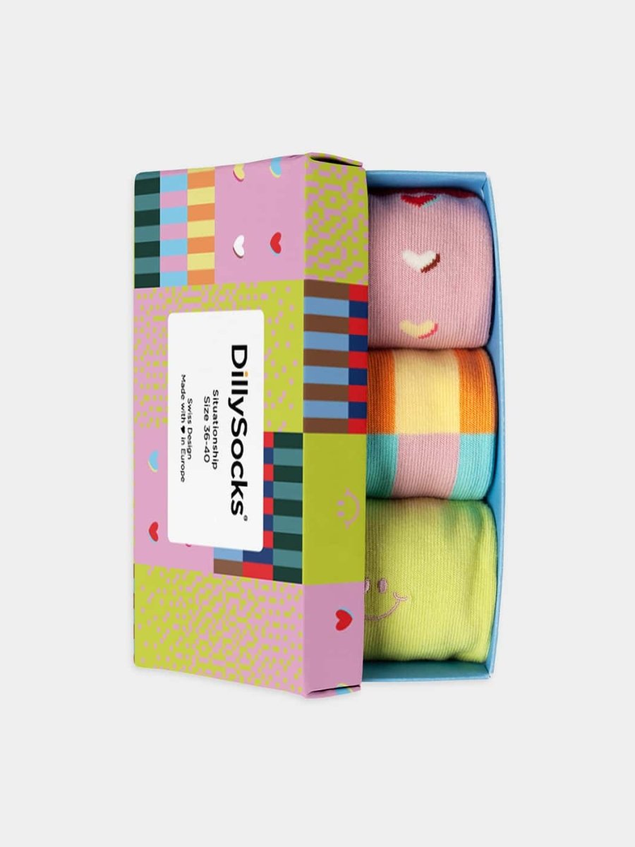 Socken - Geschenkbox Situationship (3er Box) von DillySocks
