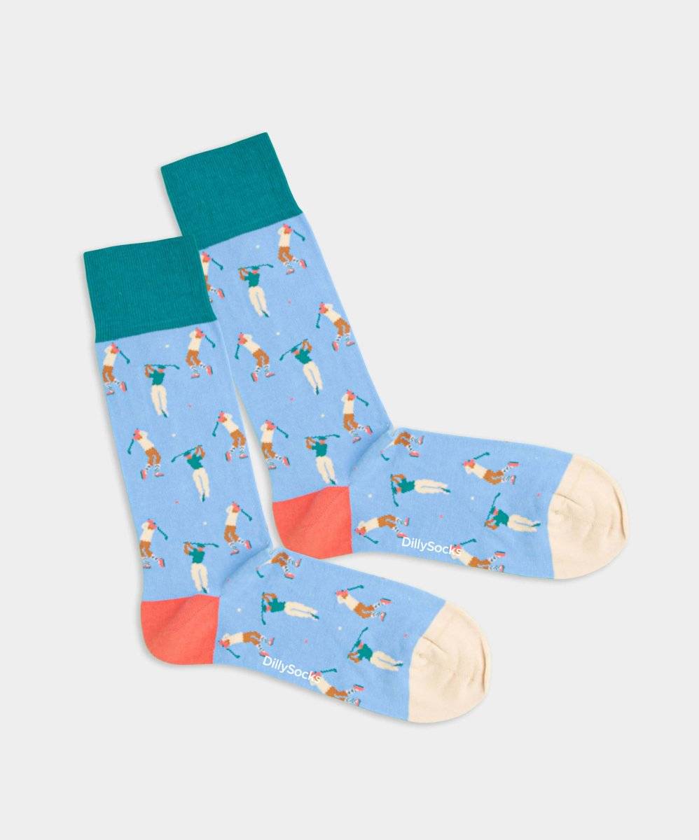 Hole-In-One Socken für Golfspieler mit siebener Eisen auf dem Golfplatz