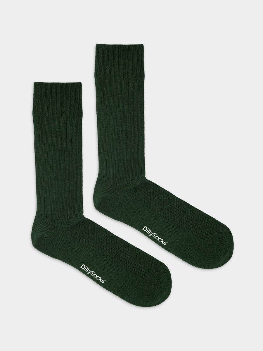 Waldgrüne gerippte Socken in Nahaufnahme