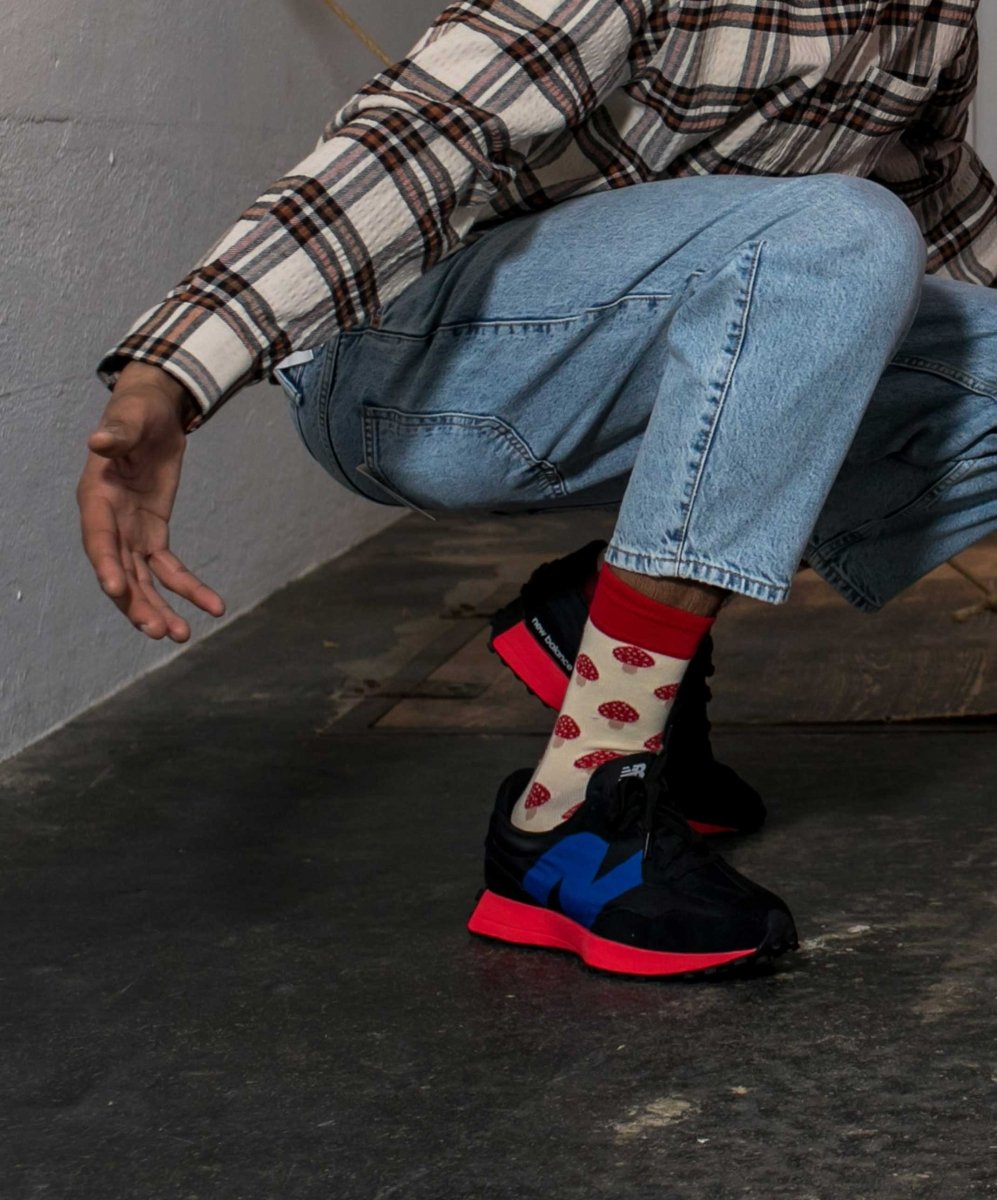 Socken Toxic Sand Shrooms von DillySocks
