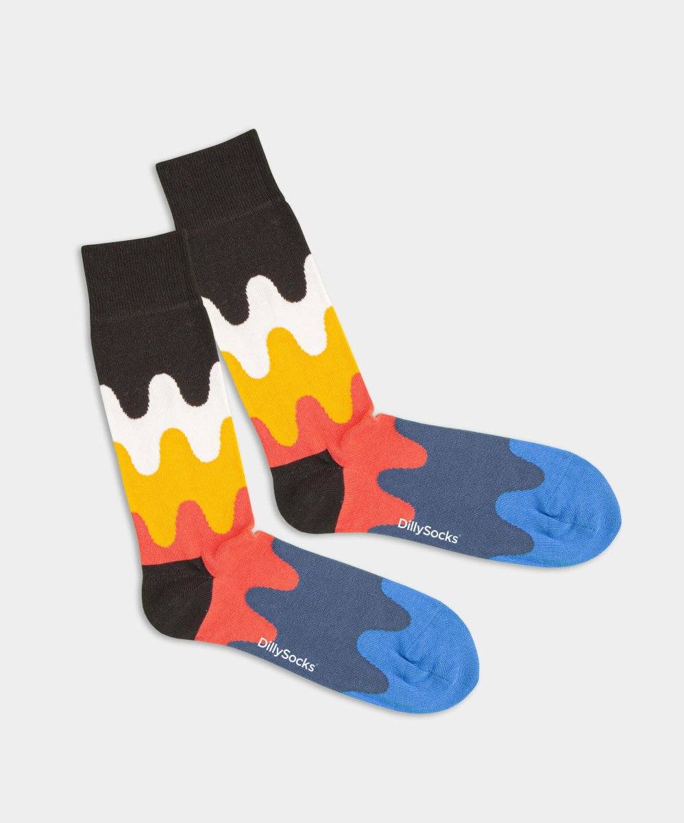 Bunte Wavy Wonder Socke mit wellenförmigem Muster in Schwarz, Weiß, Orange und Rot